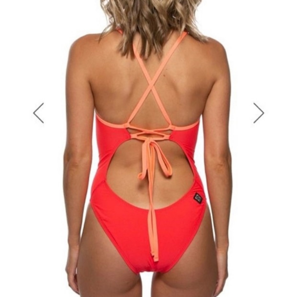 * ISO!! * Jolyn Gabriel swim suit 26,28